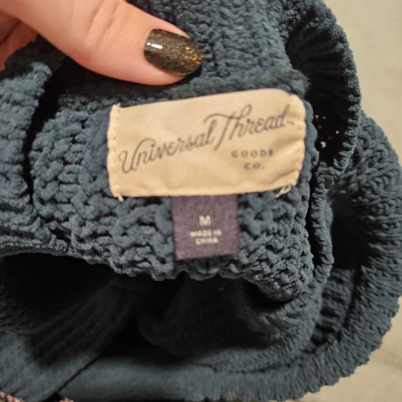 Dark Teal Green Chunky Cable Knit Sweater - Picture 3 of 7